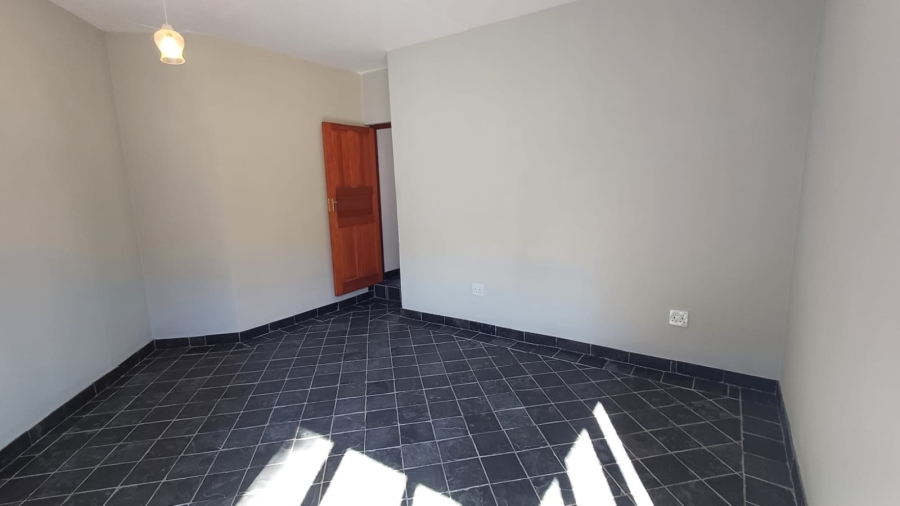 3 Bedroom Property for Sale in Kosmos Ridge North West